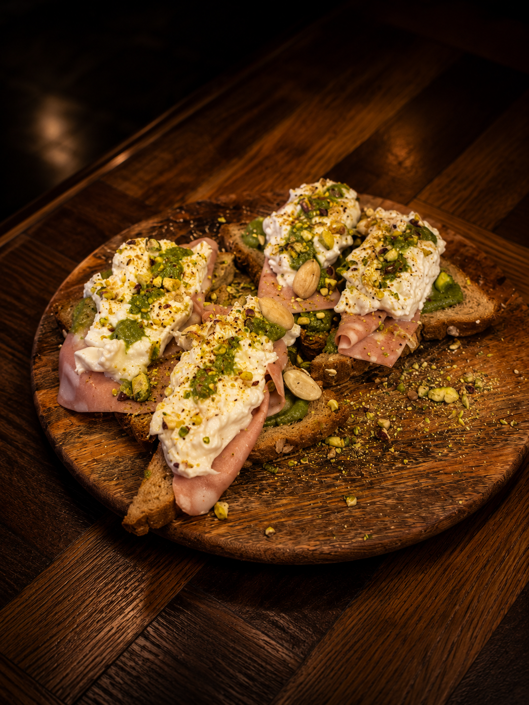 Leoncini Burrata Bruschetta